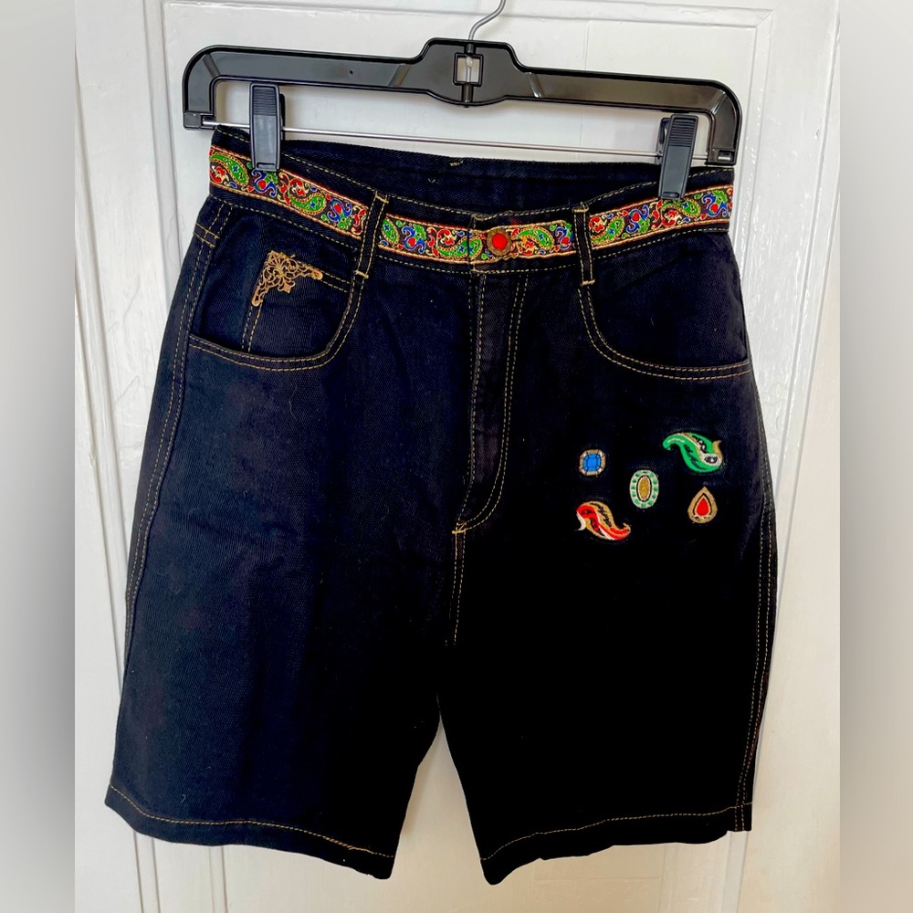 Vintage Jett Paris Inc Embroidered Gold stitched on Black CottonDenim Jeanshorts